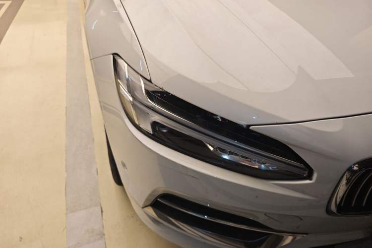 Used Volvo S90 2019 T5 Zhiyuan Edition Right Front Headlight