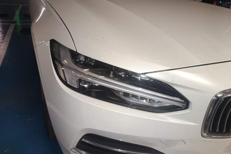 Used Volvo S90 2019 T5 Zhiyuan Edition Right Front Headlight