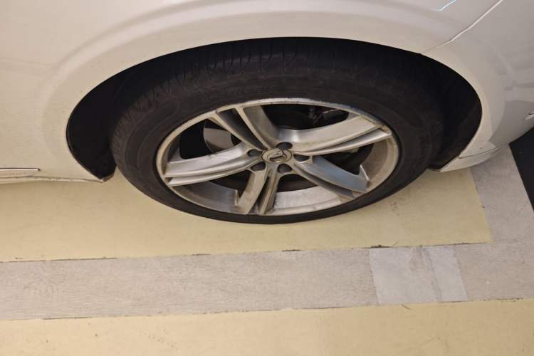 Used Volvo S90 2019 T5 Zhiyuan Edition Right Front Wheel Hub