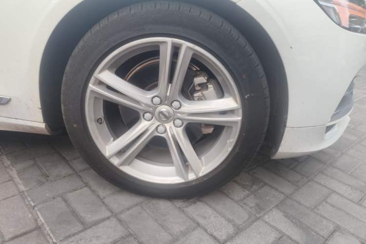 Used Volvo S90 2019 T5 Zhiyi Edition Right Front Wheel Hub