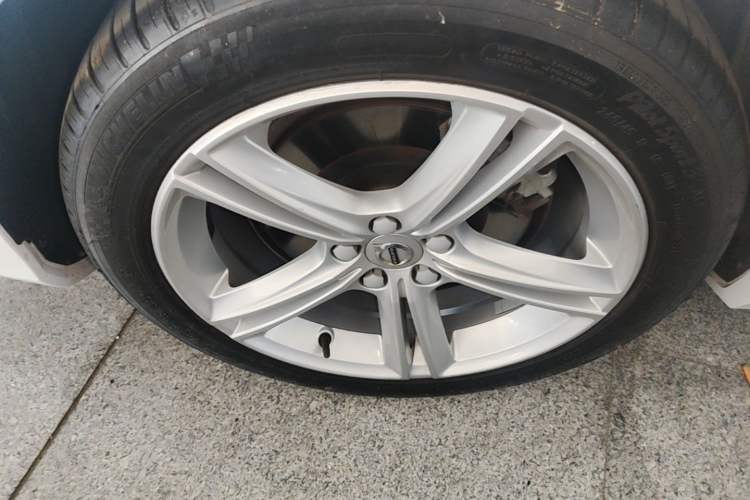 Used Volvo S90 2019 T5 Zhiyuan Edition Right Rear Wheel Hub