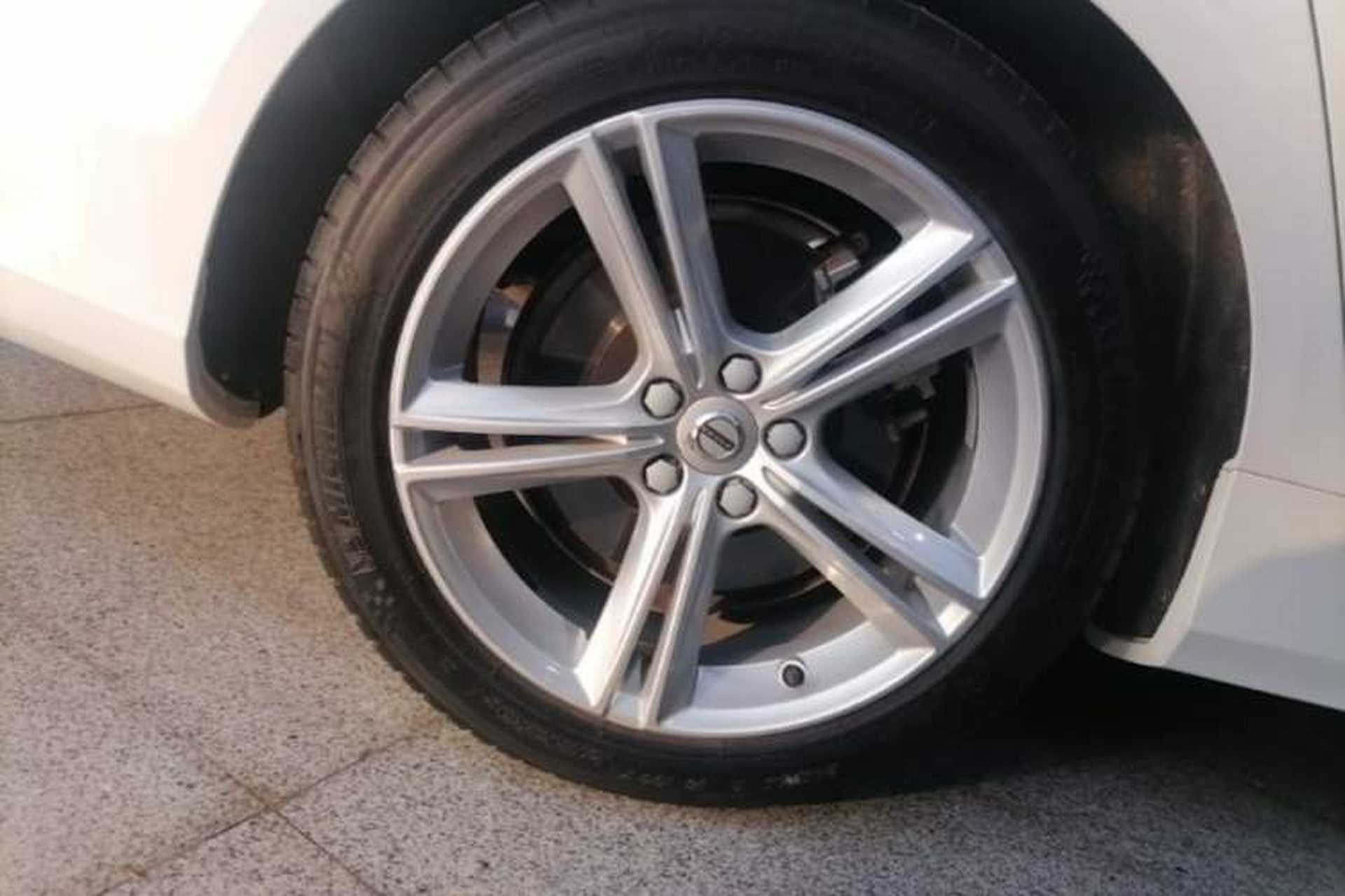 Used Volvo S90 2019 T5 Zhiyuan Edition Right Rear Wheel Hub