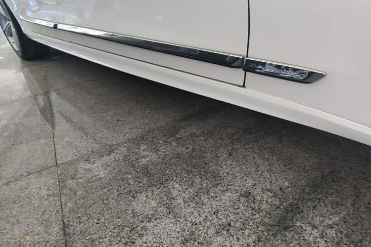 Used Volvo S90 2019 T5 Zhiyuan Edition Right Side Sill