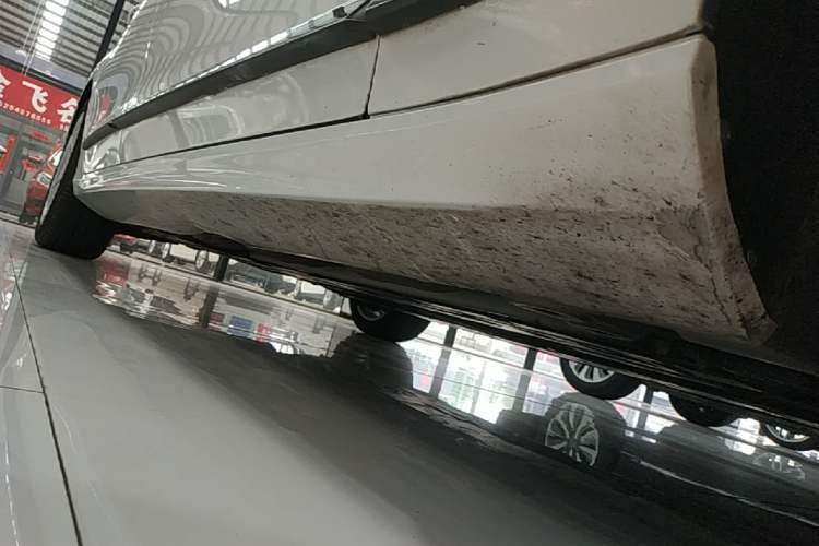 Used Volvo S90 2019 T5 Zhiyi Edition Right Side Sill