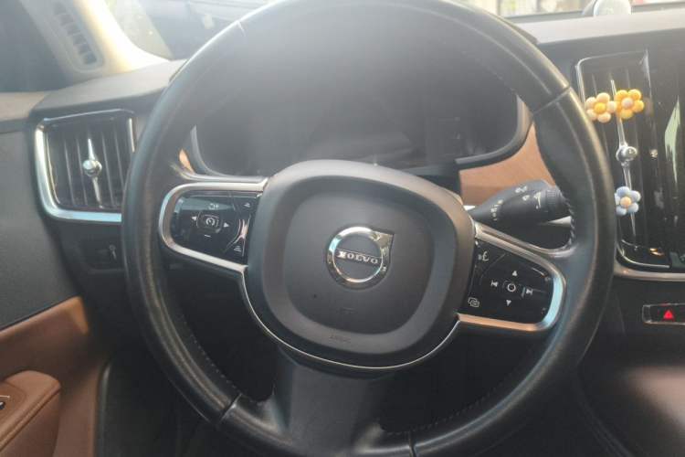 Used Volvo S90 2019 T5 Zhiyi Edition Steering Wheel