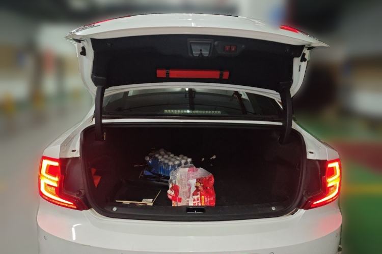 Used Volvo S90 2019 T5 Zhiyuan Edition Trunk