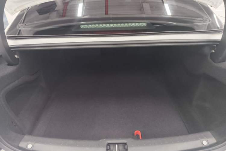 Used Volvo S90 2019 T5 Zhiyuan Edition Trunk