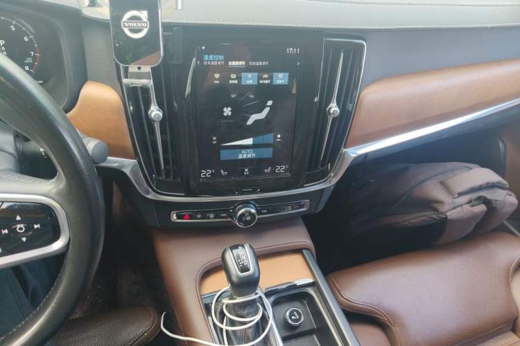 Used Volvo S90 2020 T5 Zhiyuan Luxury Edition Audio And AC Panel