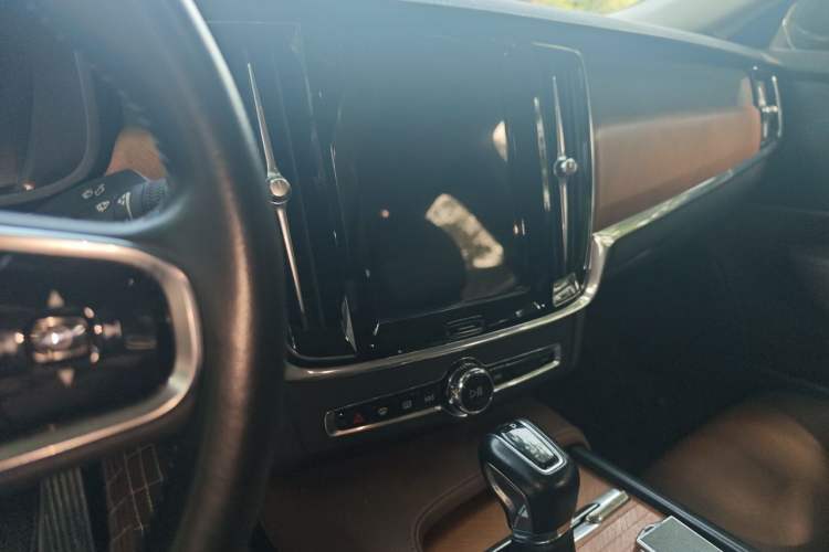 Used Volvo S90 2020 Facelifted T5 Zhiyi Luxury Edition Audio And AC Panel