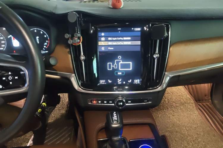 Used Volvo S90 2020 T5 Zhiya Luxury Edition Audio And AC Panel