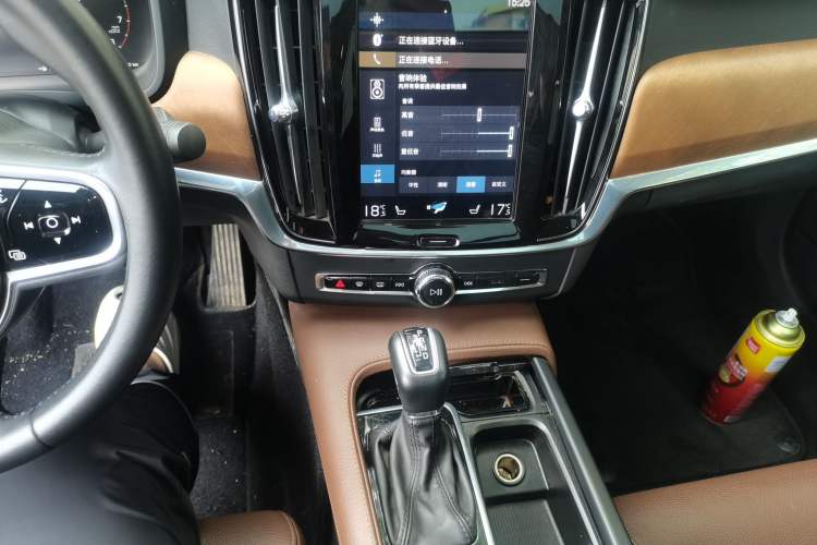 Used Volvo S90 2020 T5 Zhiyi Luxury Edition Audio And AC Panel