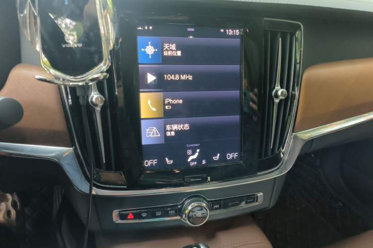 Used Volvo S90 2020 Facelift T5 Smart & Luxurious Edition Audio And AC Panel