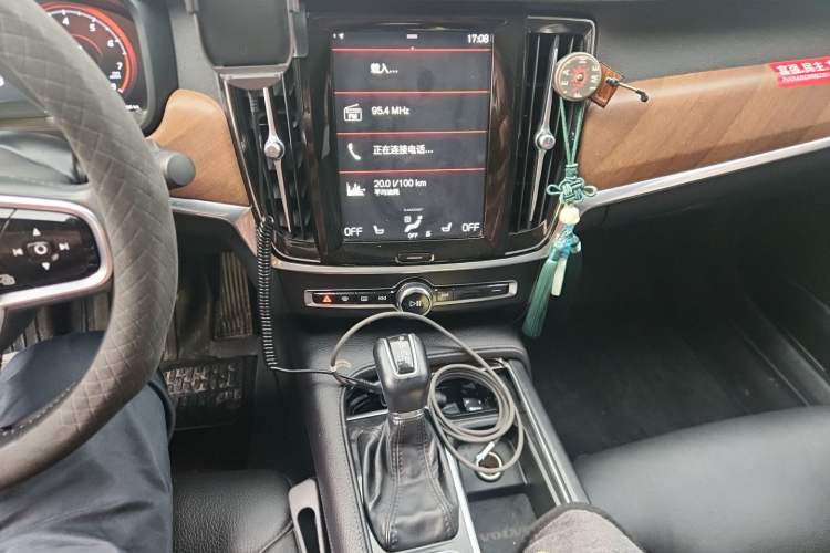 Used Volvo S90 2020 T5 Zhiyi Luxury Edition Audio And AC Panel