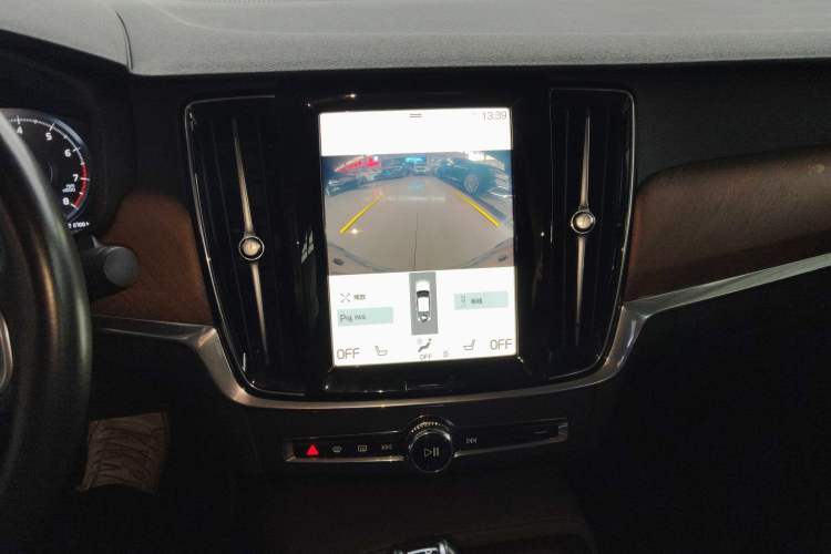 Used Volvo S90 2020 Facelifted T5 Zhiyi Luxury Edition Audio And AC Panel