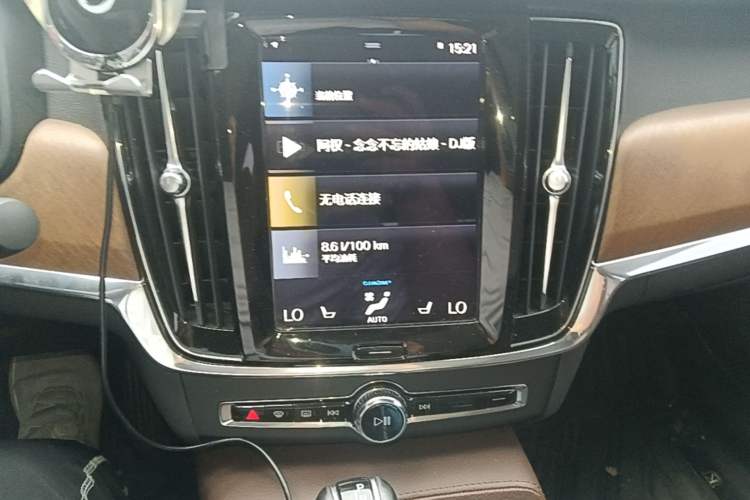 Used Volvo S90 2020 T5 Zhiyuan Luxury Edition Audio And AC Panel
