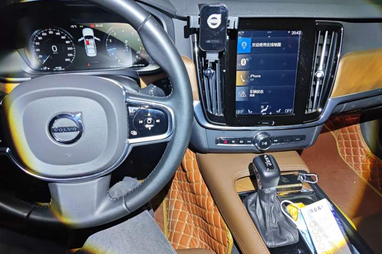 Used Volvo S90 2020 T5 Zhiyi Luxury Edition Audio And AC Panel