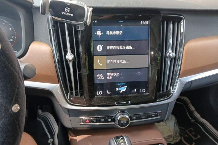 Used Volvo S90 2020 T5 Zhiyi Luxury Edition Audio And AC Panel
