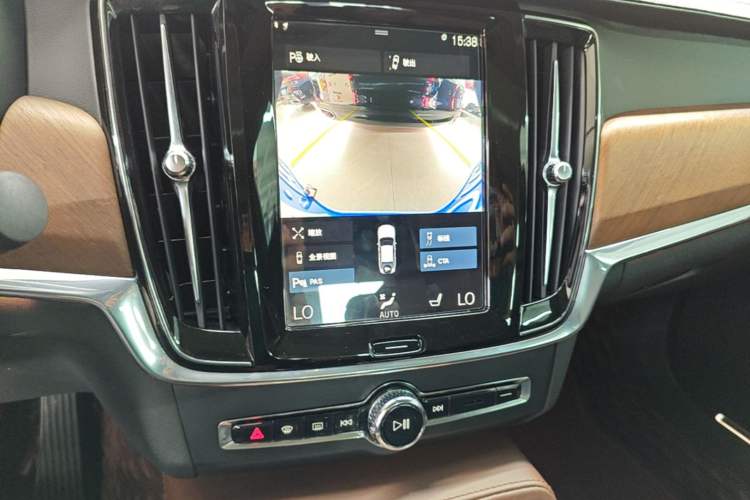 Used Volvo S90 2020 T5 Zhiya Luxury Edition Audio And AC Panel