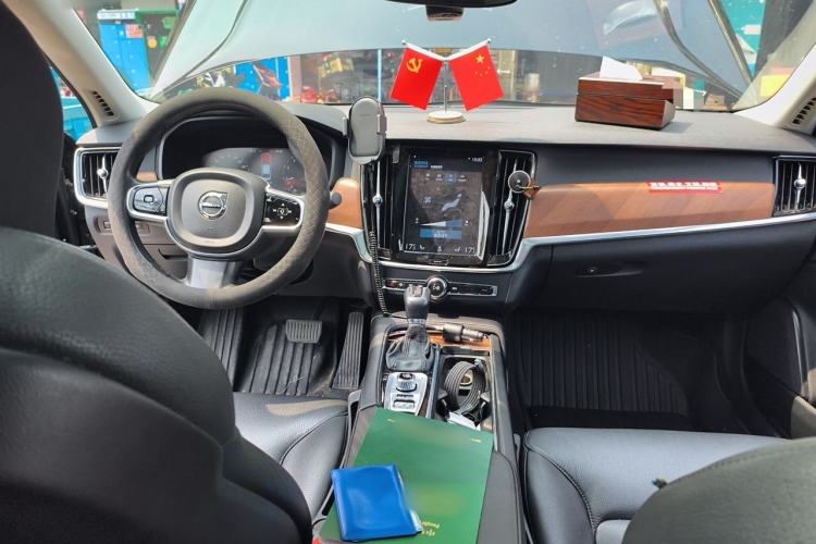 Used Volvo S90 2020 T5 Zhiyi Luxury Edition Center Console