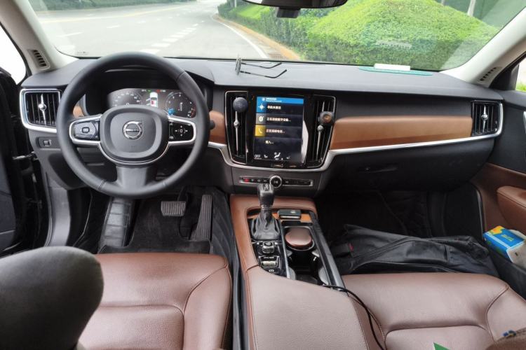 Used Volvo S90 2020 T5 Zhiyi Luxury Edition Center Console
