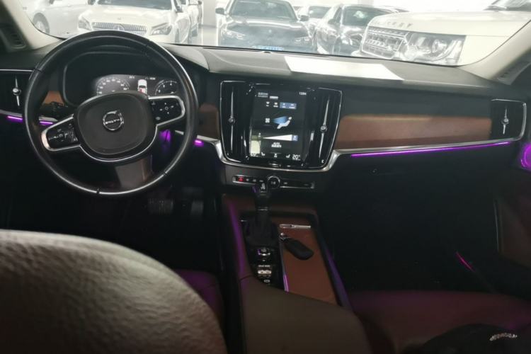 Used Volvo S90 2020 T5 Zhiyi Luxury Edition Center Console