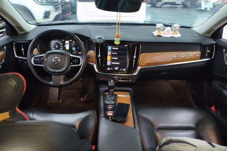 Used Volvo S90 2020 T5 Zhiyi Luxury Edition Center Console
