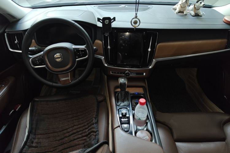 Used Volvo S90 2020 T5 Zhiyuan Luxury Edition Center Console