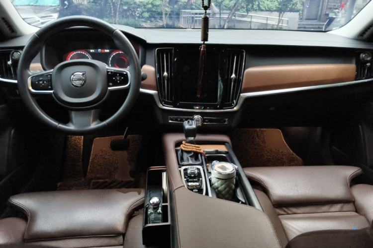 Used Volvo S90 2020 T5 Zhiyuan Luxury Edition Center Console