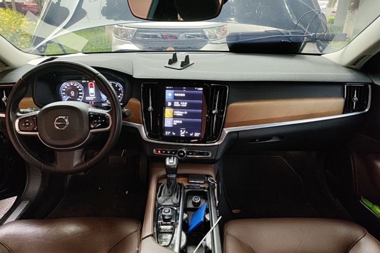 Used Volvo S90 2020 T5 Zhiyi Luxury Edition Center Console