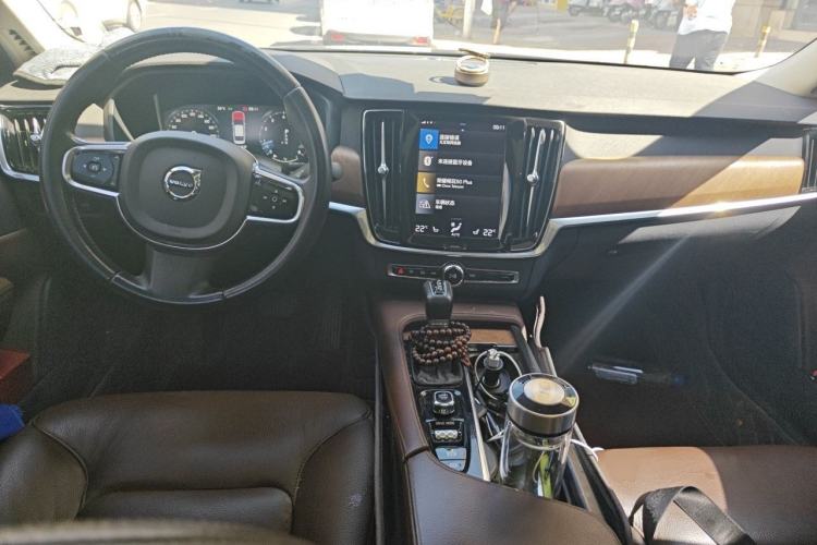 Used Volvo S90 2020 T5 Zhiyi Luxury Edition Center Console