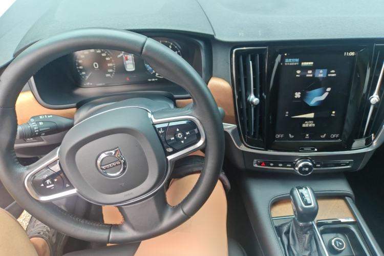 Used Volvo S90 2020 T5 Zhiyi Luxury Edition Center Console