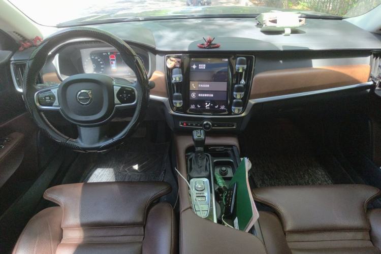 Used Volvo S90 2020 T5 Zhiyuan Luxury Edition Center Console