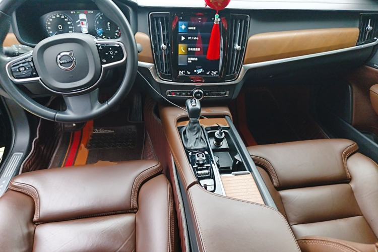 Used Volvo S90 2020 T5 Zhiya Luxury Edition Center Console