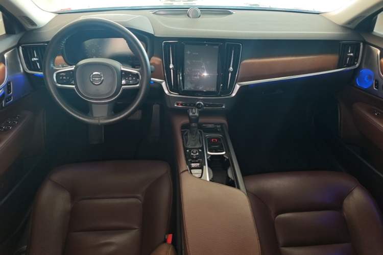 Used Volvo S90 2020 T5 Zhiyi Luxury Edition Center Console