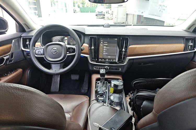 Used Volvo S90 2020 T5 Zhiyi Luxury Edition Center Console