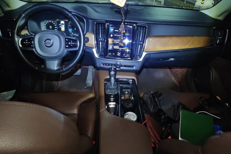 Used Volvo S90 2020 T5 Zhiyuan Luxury Edition Center Console