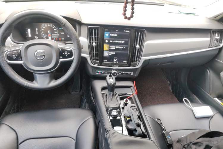 Used Volvo S90 2020 T4 SmartDrive Luxury Edition Center Console