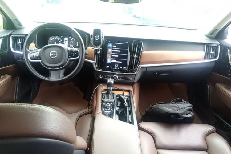 Used Volvo S90 2020 T5 Zhiyuan Luxury Edition Center Console