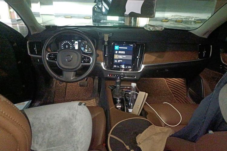 Used Volvo S90 2020 T5 Zhiyi Luxury Edition Center Console