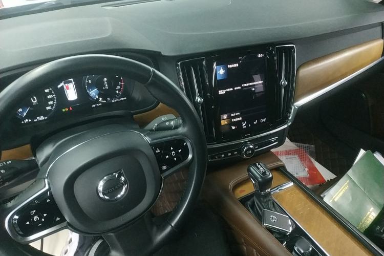 Used Volvo S90 2020 Facelifted T5 Zhiyi Luxury Edition Center Console