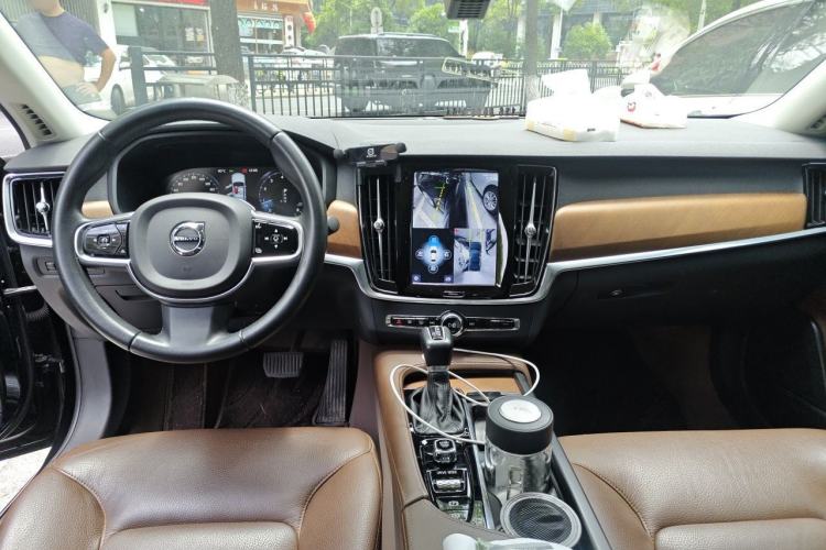 Used Volvo S90 2020 T5 Zhiyi Luxury Edition Center Console