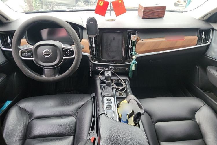 Used Volvo S90 2020 T5 Zhiyi Luxury Edition Center Console