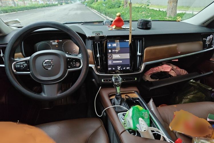 Used Volvo S90 2020 T5 Zhiyi Luxury Edition Center Console
