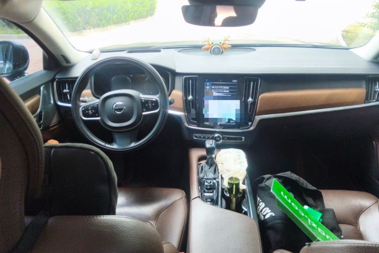 Used Volvo S90 2020 T5 Zhiyi Luxury Edition Center Console