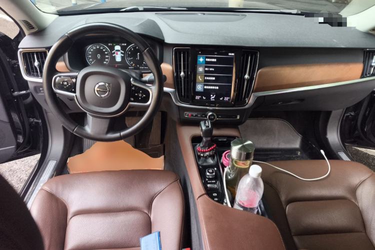 Used Volvo S90 2020 T5 Zhiyi Luxury Edition Center Console