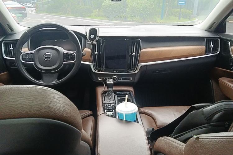 Used Volvo S90 2020 T5 Zhiyuan Luxury Edition Center Console