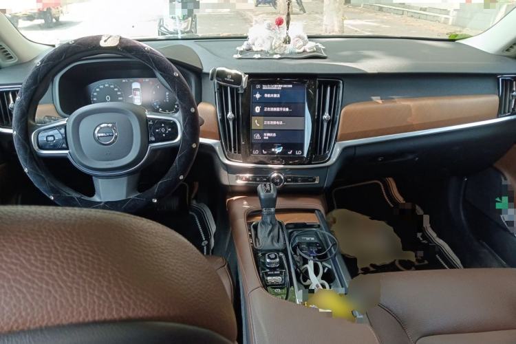 Used Volvo S90 2020 T5 Zhiyi Luxury Edition Center Console