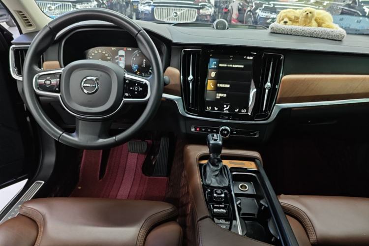 Used Volvo S90 2020 T5 Zhiya Luxury Edition Center Console