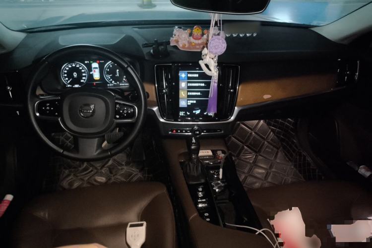 Used Volvo S90 2020 T5 Zhiyi Luxury Edition Center Console