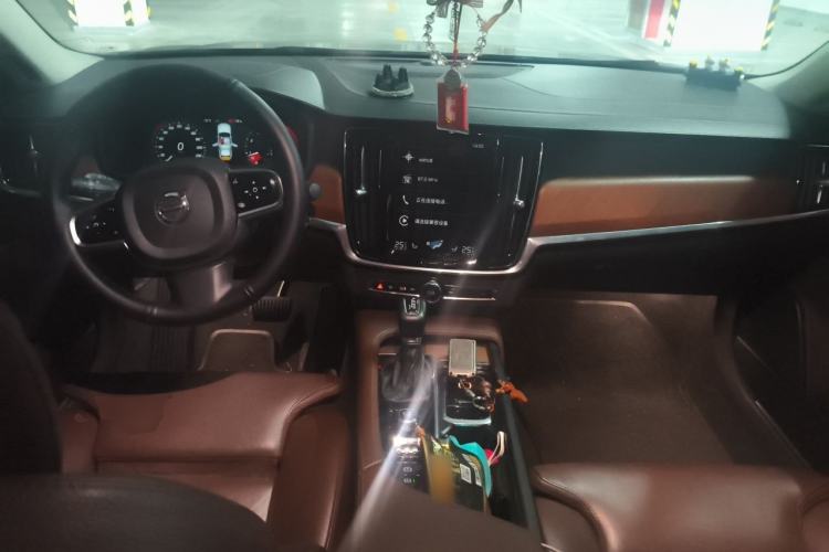 Used Volvo S90 2020 T5 Zhiyuan Luxury Edition Center Console